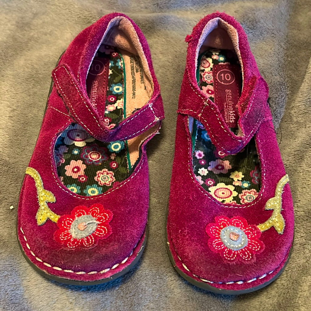 Perfect For Pictures Adorable Suede Leather Dark Velvety Purplish Plum